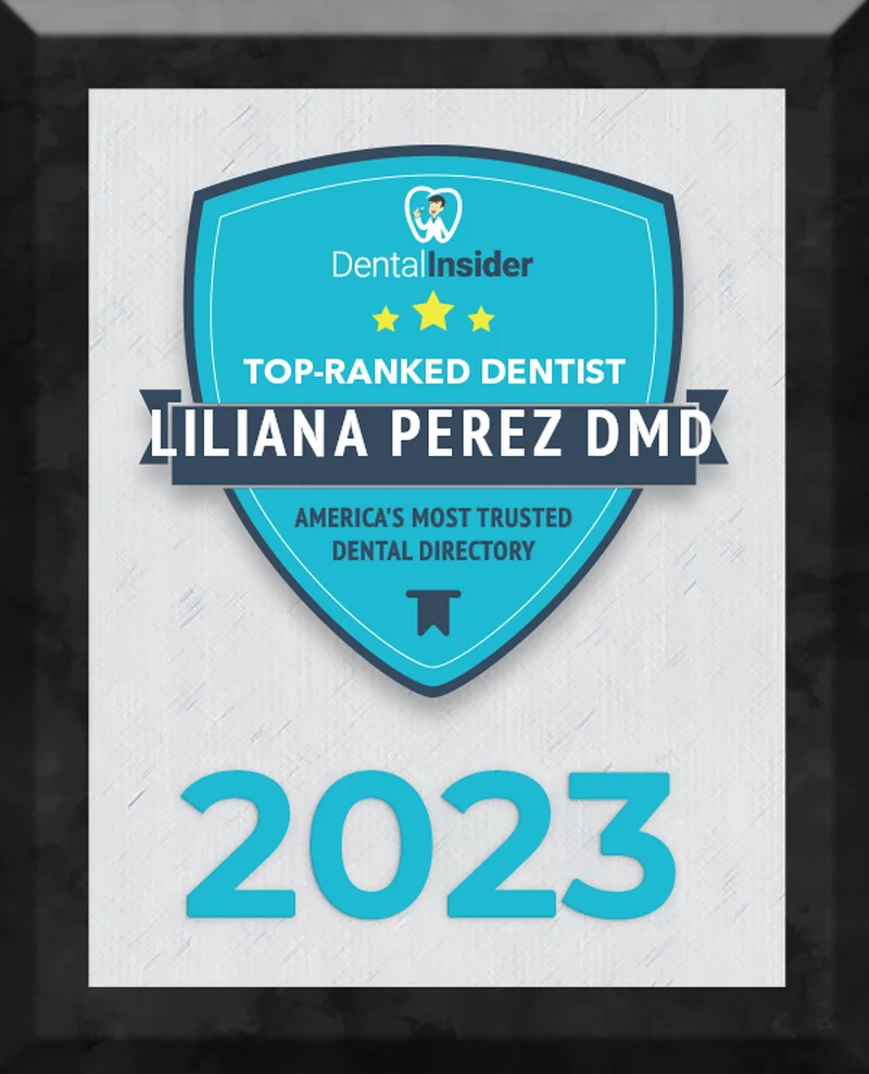 Dentista mais bem classificado do Dental Insider em 2023 - Liliana Perez DMD - Pelican Dental Care Vero Beach