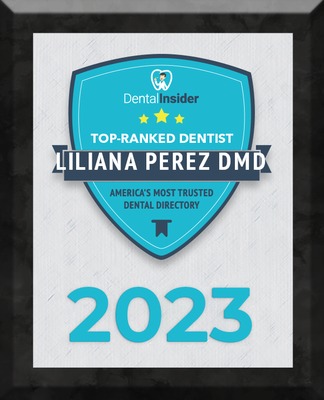 Dentista mais bem classificado do Dental Insider em 2023 - Liliana Perez DMD - Pelican Dental Care Vero Beach