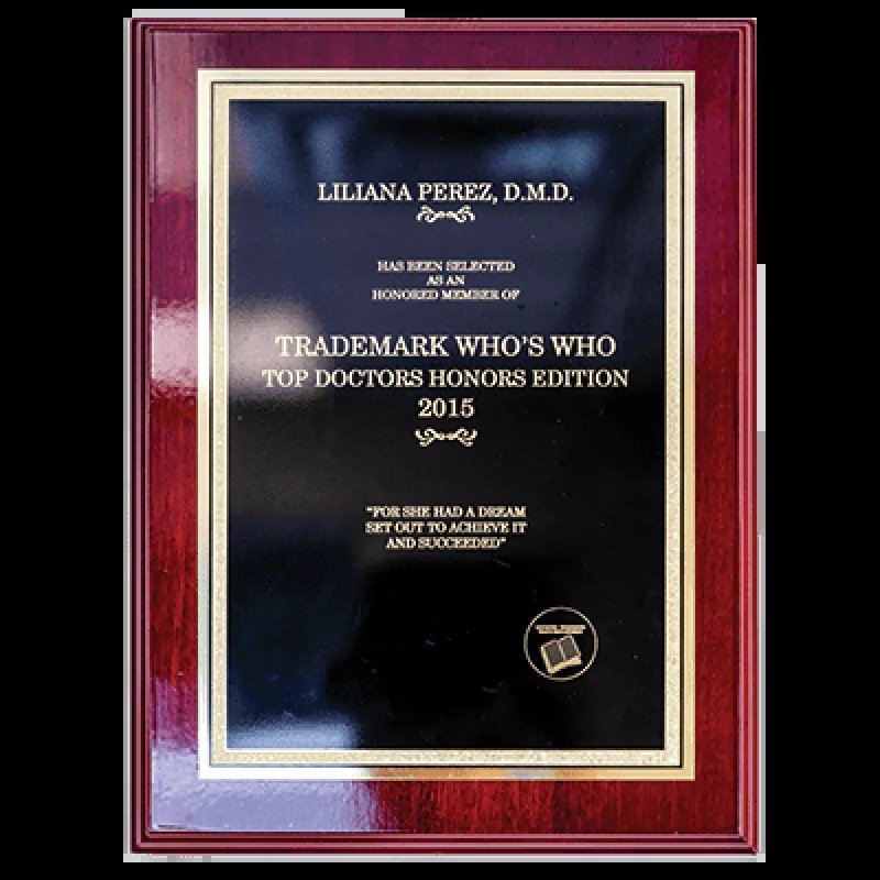 Marca registrada Who's Who Top Doctors Honors Edition 2015 - Liliana Perez DMD - Pelican Dental Care Vero Beach